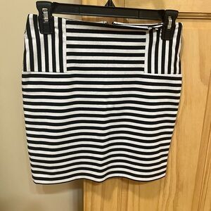 Forever 21 Monochrome Striped Pencil Skirt